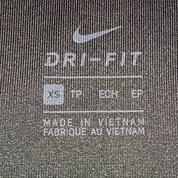 Nike Dri fit sports top. - Picture 5 of 5